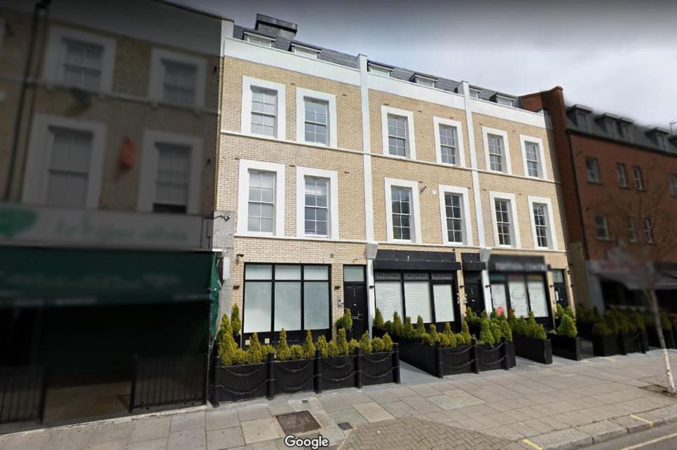 Apartament Harrow *