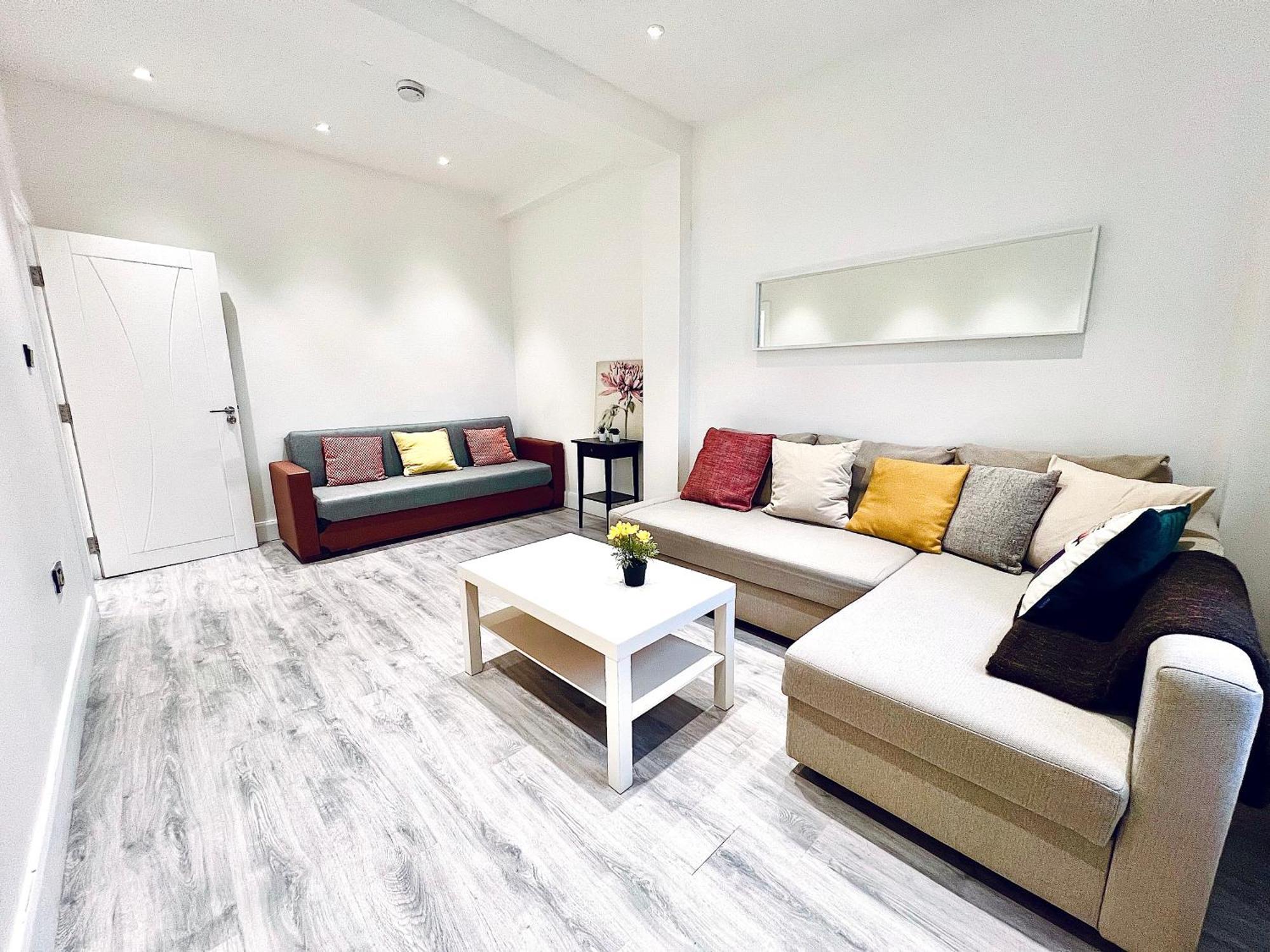 Harrow Apartament