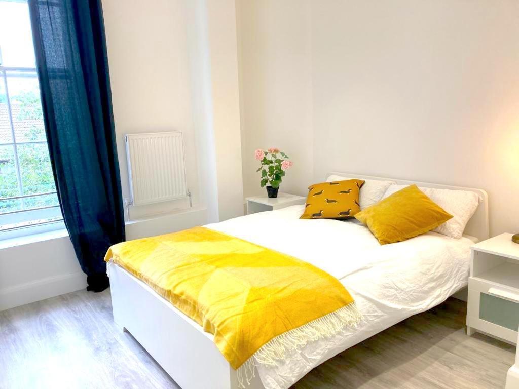 Harrow Apartament