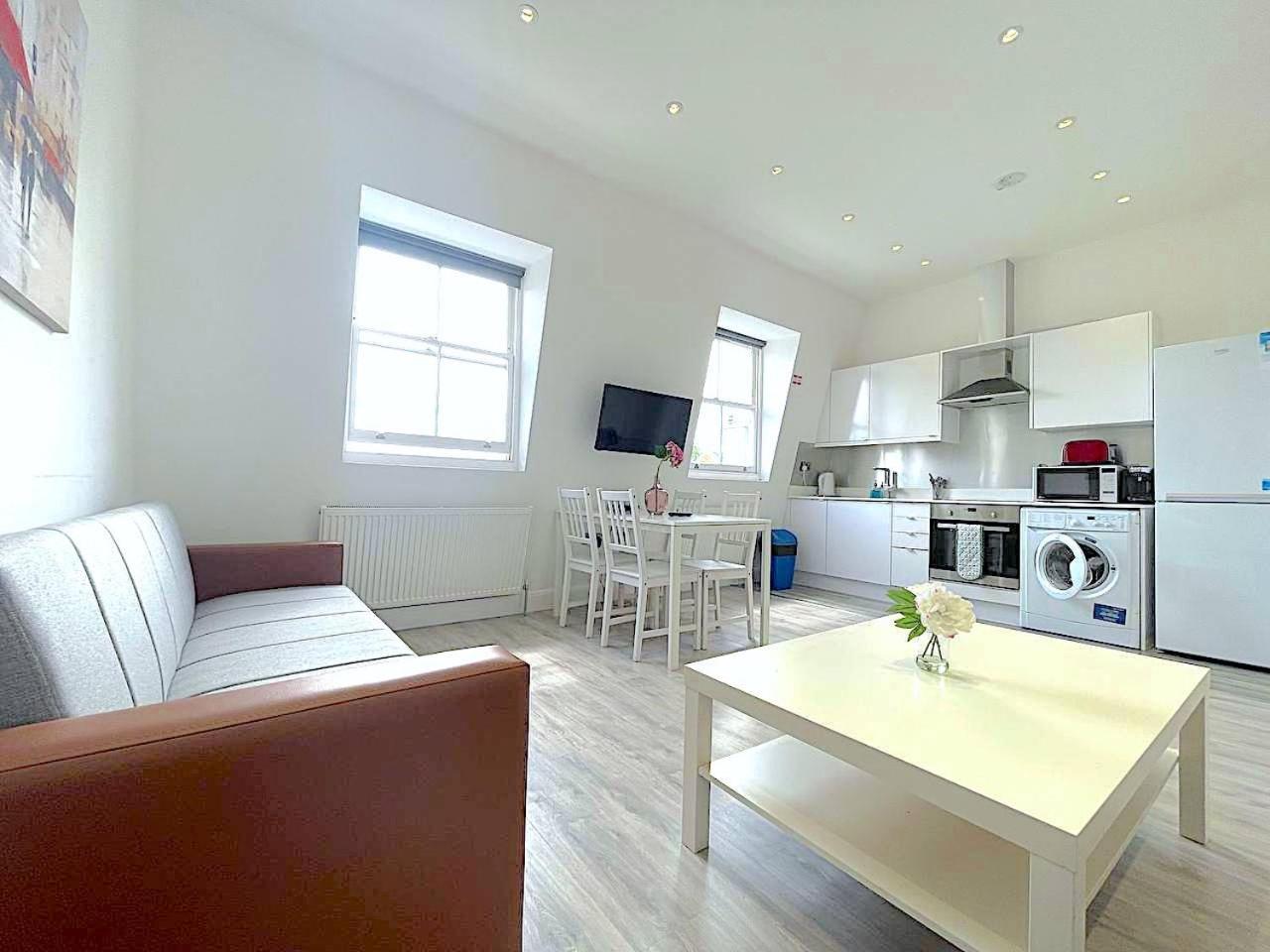 Apartament Harrow *